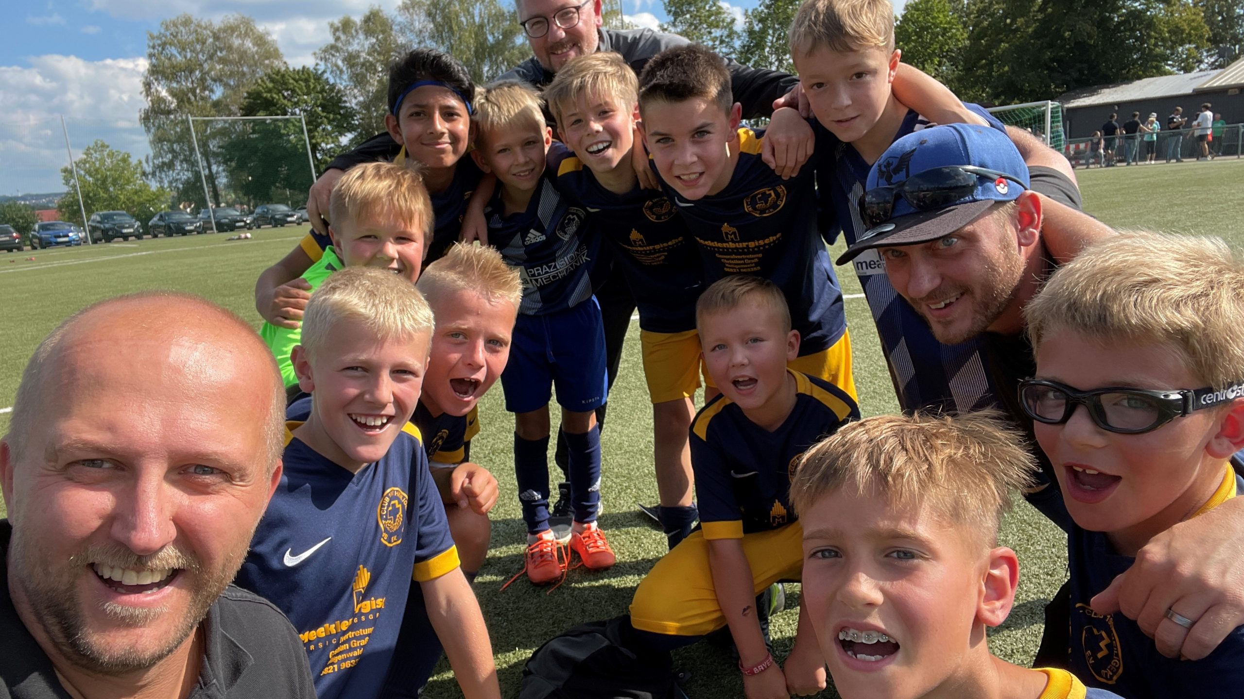E1 dreht Spitzenspiel in Heusweiler und festigt die Tabellenspitze, E2 spielt mit großem Kampfgeist 3:3 in Lebach – ein guter 3. Spieltag der E-Jugend der SG MWH